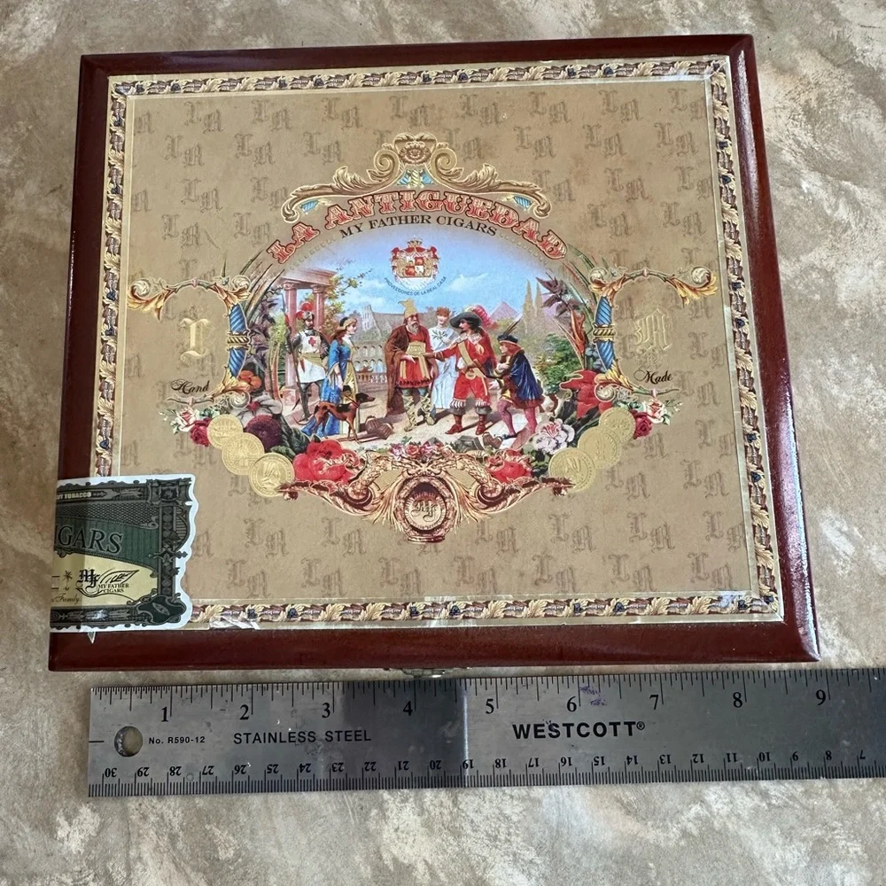 La Antigua cigar box Nicaragua maroon dark burnt velvet lining home decor
